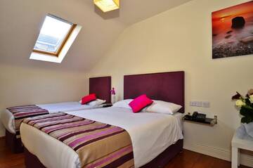 Трехместный номер в Отеле My Place Dublin Hotel